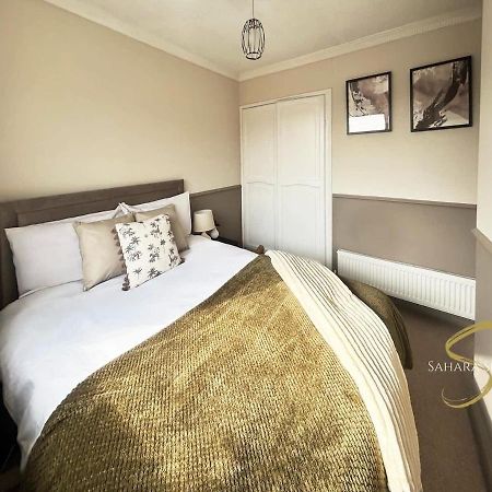 Stylish 2Bed - Manchester - Free Parking Hyde Exterior foto